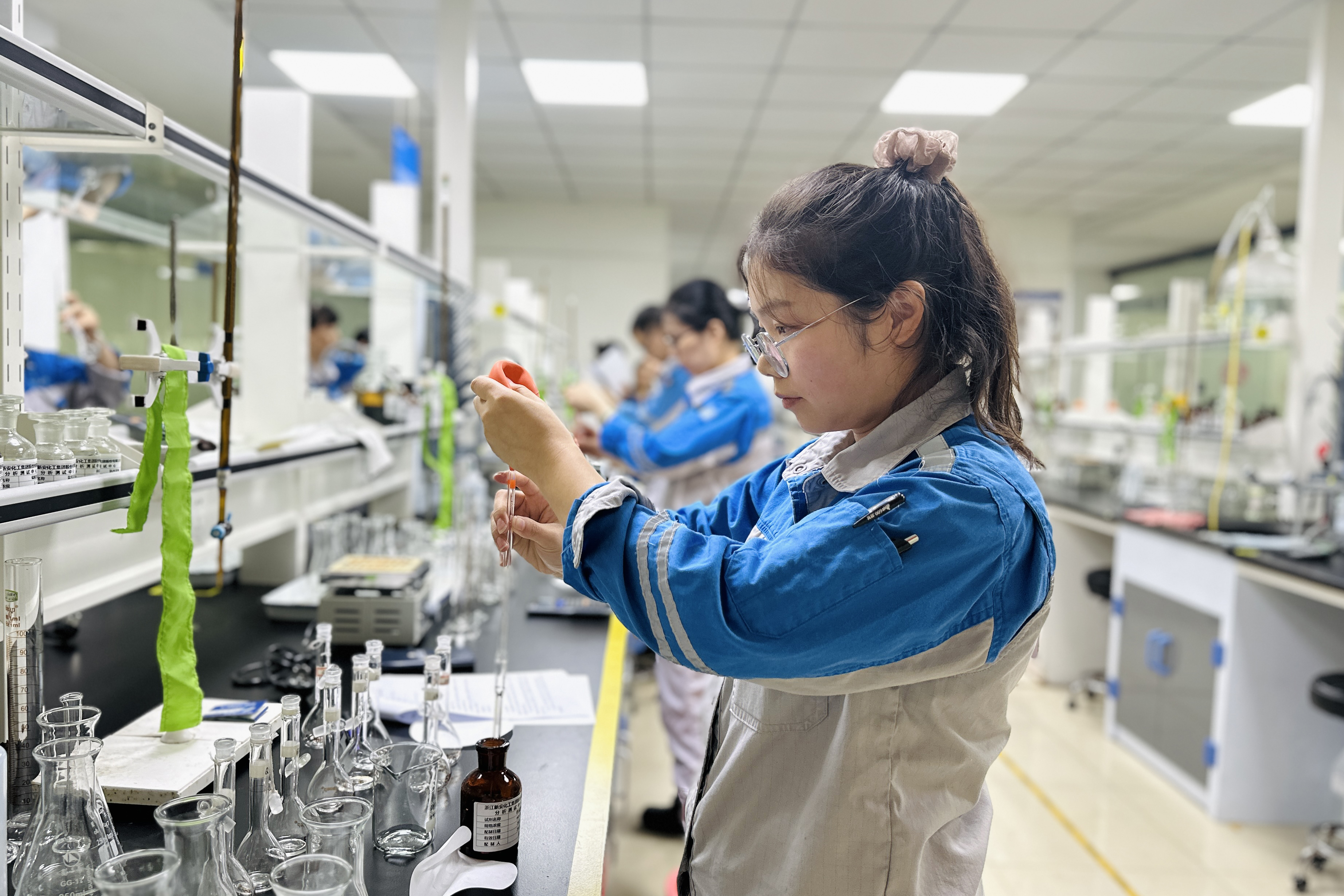 1698050566656820s8mI.jpg 1698050566656820s8mI.jpg